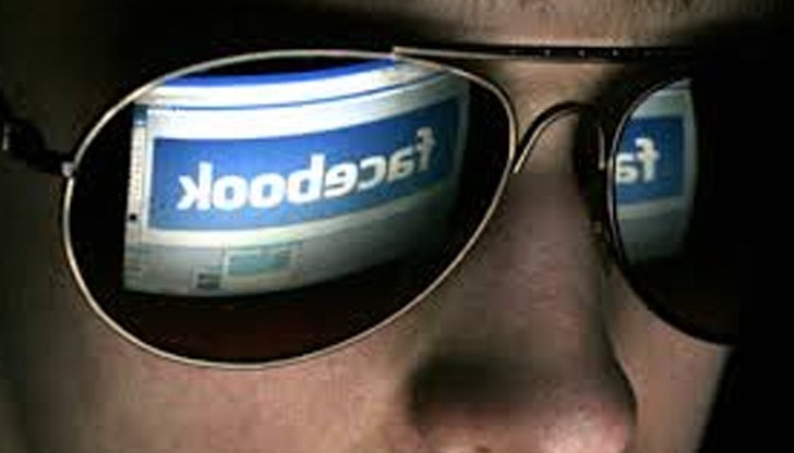 Не забравяйте измамниците, които се опитват да ви измамят чрез фалшивите профили на красиви жени и секси мъже