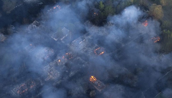 Пожарът не се разраства, в границите на контролируемия периметър продължава гасенето на отделни огнища