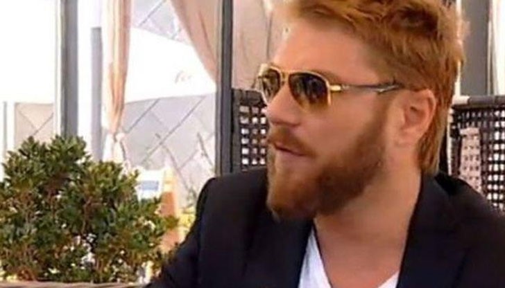 Инцидентът станал по време на почивката на певеца на любимия му остров Корфу