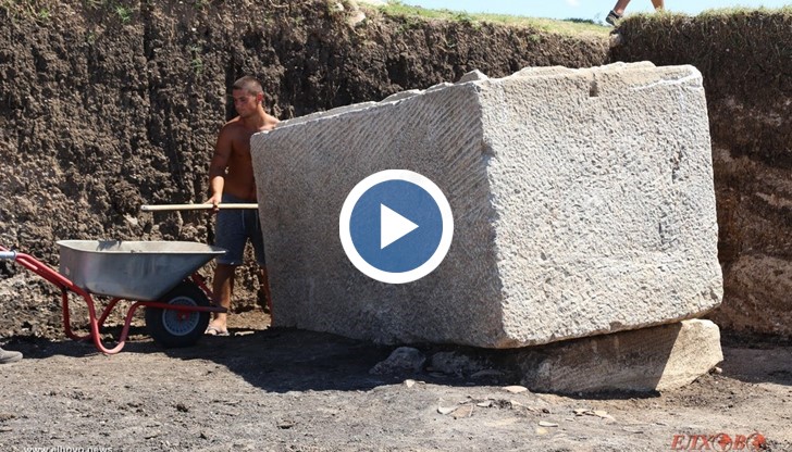 Експедицията този път разкопава могила в покрайнините на село Бояново