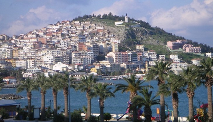 Вместо на 15-ти септември милиони турски деца ще тръгнат на училище в края на месеца Вместо на 15-ти септември милиони турски деца ще тръгнат на училище в края на месеца