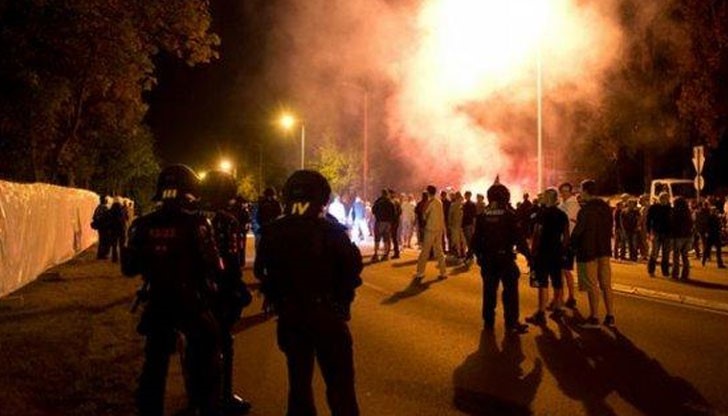 При сблъсъци са пострадали 31 полицаи При сблъсъци са пострадали 31 полицаи