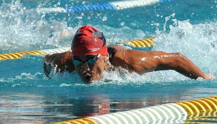 Представители на 10 клуба в страната участваха в турнира по плуване в Русе.