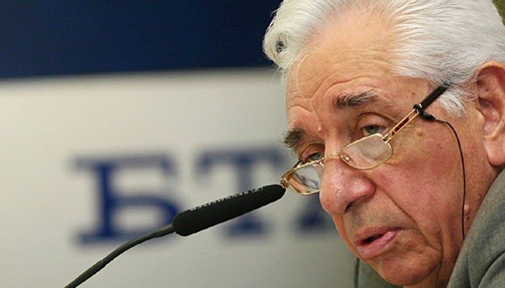 Ганев е известен като Човекът парламент, автор на поредица крилати фрази, свързани с политическия живот у нас Ганев е известен като Човекът парламент, автор на поредица крилати фрази, свързани с политическия живот у нас