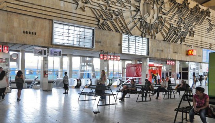 На гарата настанала паника и за щастие униформените реагирали бързо на сигнала На гарата настанала паника и за щастие униформените реагирали бързо на сигнала