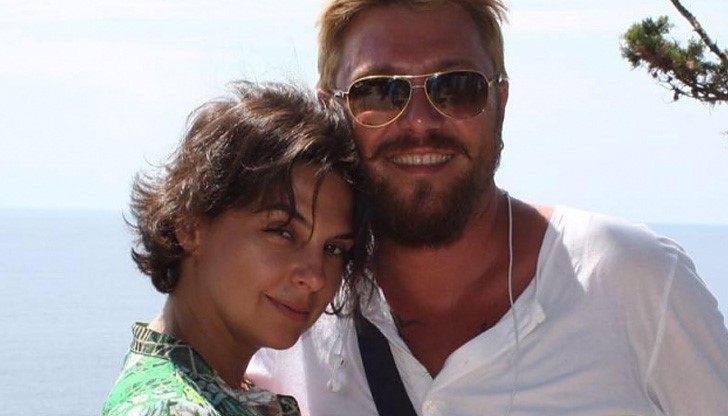 Тя е единствената” (She's the One), написа певецът Миро и публикува във Фейсбук снимка с гаджето Тя е единствената” (She's the One), написа певецът Миро и публикува във Фейсбук снимка с гаджето