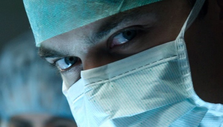 По трупа на младия мъж не са били открити абсолютно никакви следи от насилие. По трупа на младия мъж не са били открити абсолютно никакви следи от насилие.