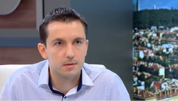 Дилов предявява иск към частната болница за около 110 хиляди лева, каквито са разходите по леченията му у нас и в Турция Дилов предявява иск към частната болница за около 110 хиляди лева, каквито са разходите по леченията му у нас и в Турция