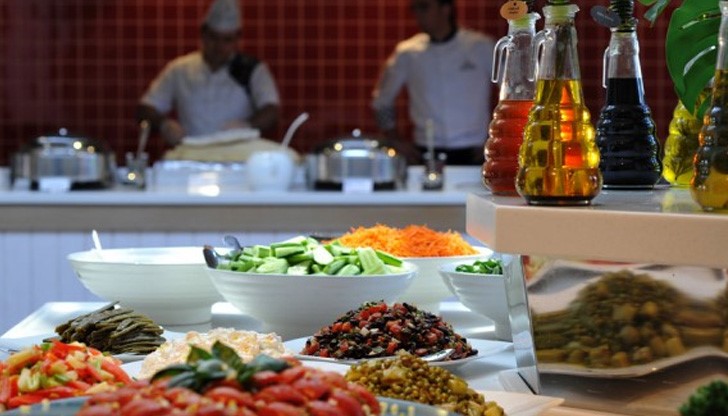 На юг от Босфора обаче нашенците се държат по-ориенталски и от местното население На юг от Босфора обаче нашенците се държат по-ориенталски и от местното население