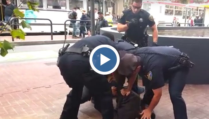 Става въпрос за мъж с ампутиран крак, който използва патерици, за да се придвижва