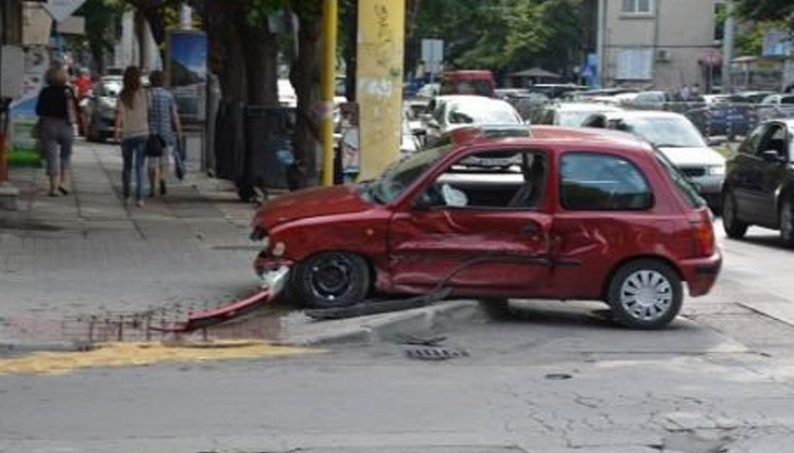 За щастие не е имало минувачи в момента на тротоара