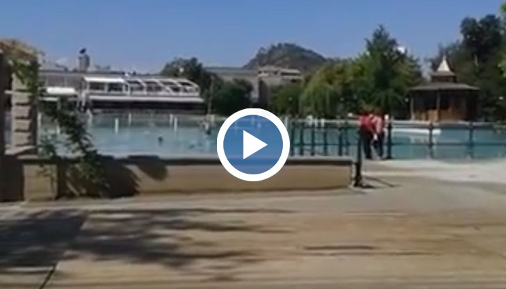 Чалга звуци от Пеещите фонтани в Пловдив