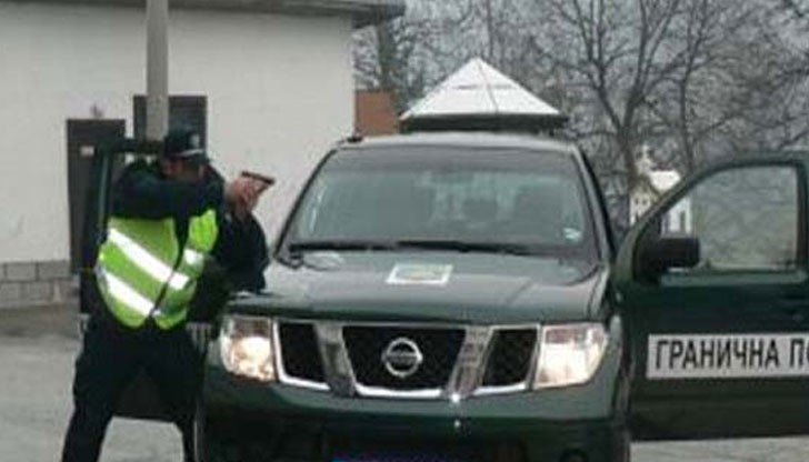 Петимата косовари са предложили подкуп на граничните полицаи