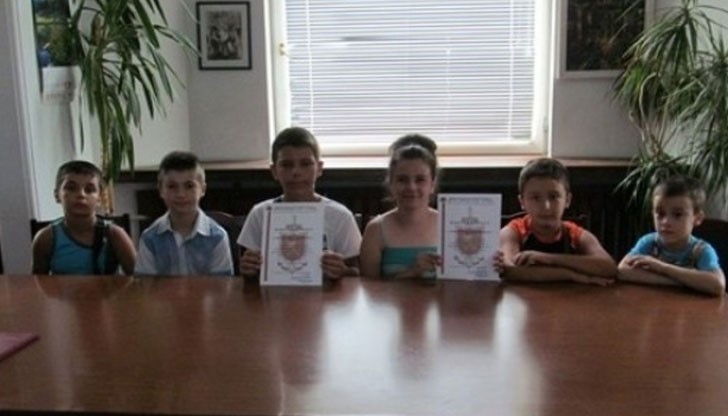 Малчуганите получили благодарност от собственичката на парите Малчуганите получили благодарност от собственичката на парите