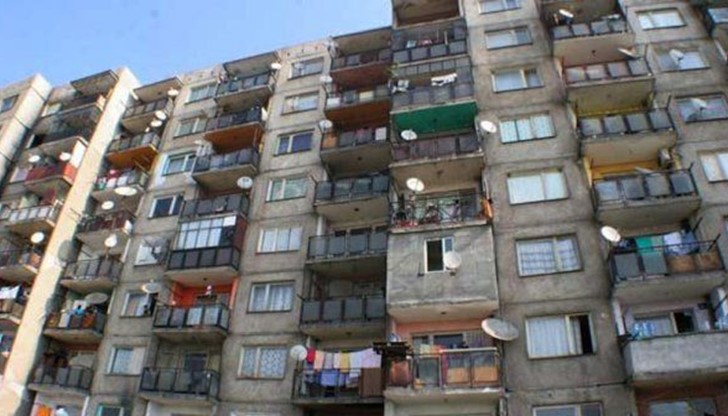 Имало и оплаквания от комшия със следния текст: Този пияница много силно хърка Имало и оплаквания от комшия със следния текст: Този пияница много силно хърка