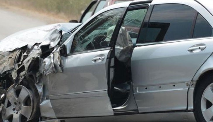 По данни на полицията водачът е загинал на място По данни на полицията водачът е загинал на място