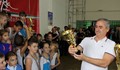 Наградиха талантливи деца, които тренират скокове на батут в Русе