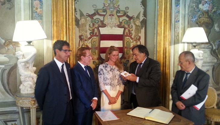 Огромна сицилианска фирма е готова да отвори call център в България