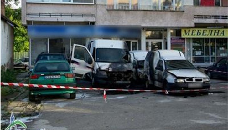 Василев е бивш представител на голяма куриерска фирма в града