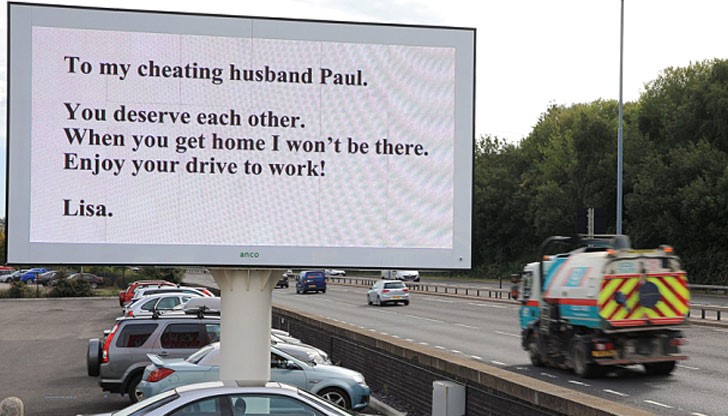 Жена напусна мъжа си чрез билборд послание