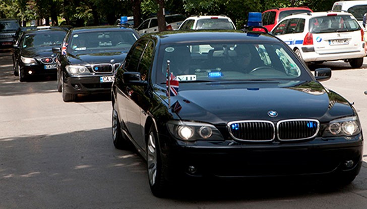 Близо 2000 лв. е средната заплата на служителите на НСО, става ясно от от финансов отчет на службата Близо 2000 лв. е средната заплата на служителите на НСО, става ясно от от финансов отчет на службата