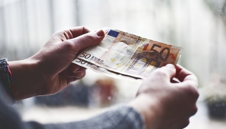 Този законопроект се отнася не само за бежанците, но и за всички чужденци, пребиваващи в Дания Този законопроект се отнася не само за бежанците, но и за всички чужденци, пребиваващи в Дания