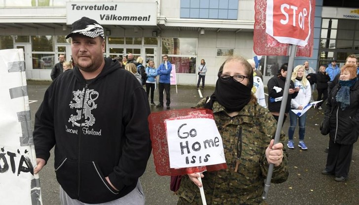 Няма да стъпите на земята ни!