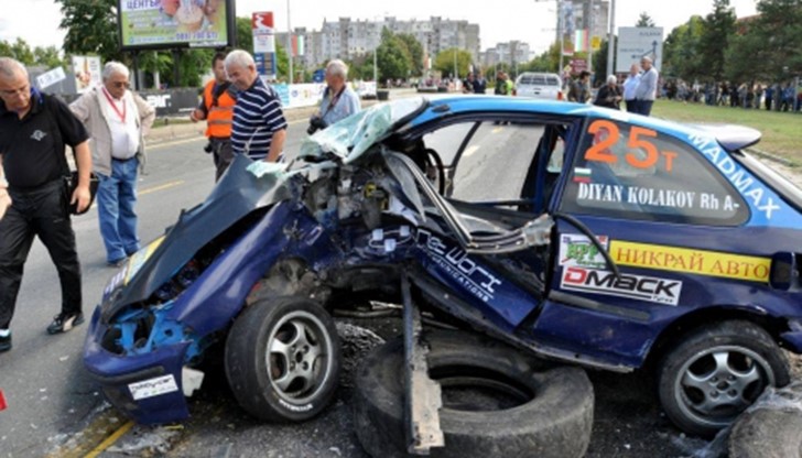 Диян Колаков от Русе катастрофира със състезателната си Honda