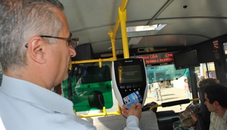 Състоя се демонстрация на новата електронна система за таксуване на пътниците от обществения градски транспорт в гр. Русе