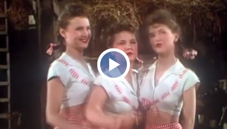 Видеото представя един уникален танц на трио Ross Sisters