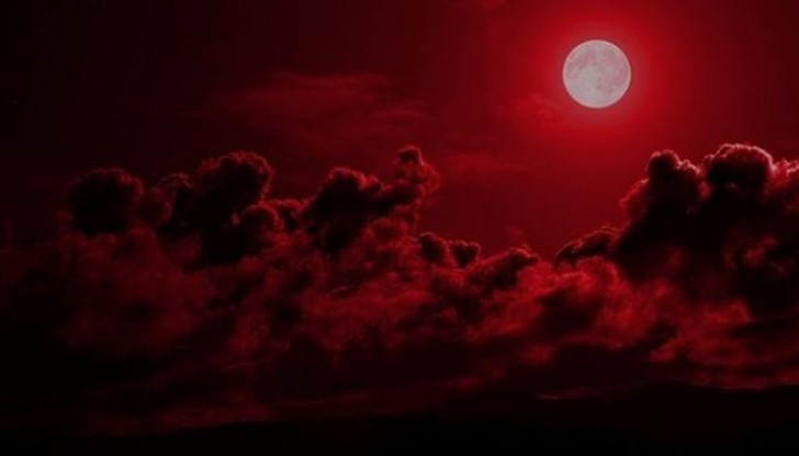 Християнският пастор Джон Хаги, който е написал книгата „Четири кървави луни: Нещо ще се промени" Християнският пастор Джон Хаги, който е написал книгата „Четири кървави луни: Нещо ще се промени"