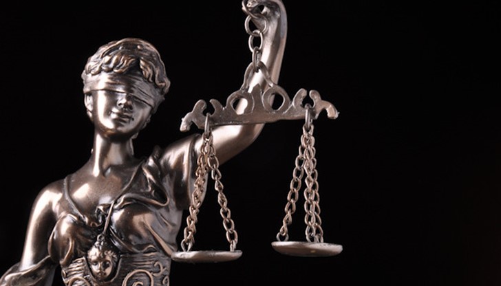 ВСС уволни съдията от Раднево Евелин Драганов ВСС уволни съдията от Раднево Евелин Драганов