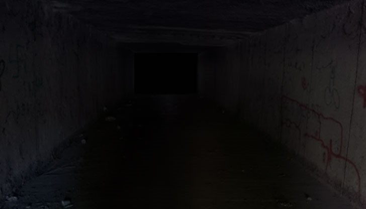 Без осветление в подлеза на бул. "България" - приказно!