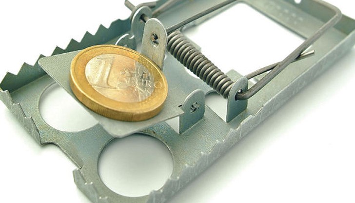 До края на 2012 година, от 28-те области в страната 19 или две трети не успяват да възстановяват икономиките си