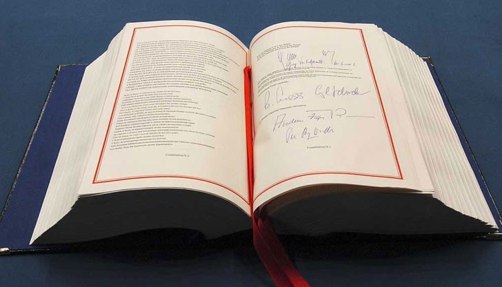 Това, което е важно за нашата култура, е принципите на нашето демократично общество да важат за всички Това, което е важно за нашата култура, е принципите на нашето демократично общество да важат за всички