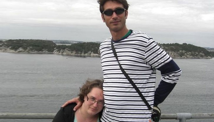 Росен Кондарев се е сбогувал с жена си и малката им дъщеричка, поверил е детето на съпругата си и е искал прошка от нея и от семейството си Росен Кондарев се е сбогувал с жена си и малката им дъщеричка, поверил е детето на съпругата си и е искал прошка от нея и от семейството си