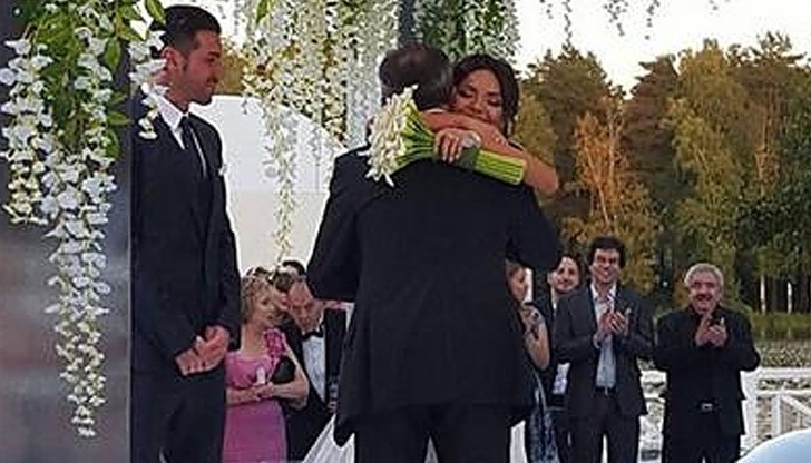 Двамата се врекоха във вечна вярност пред Бог, на пищна церемония в Москва