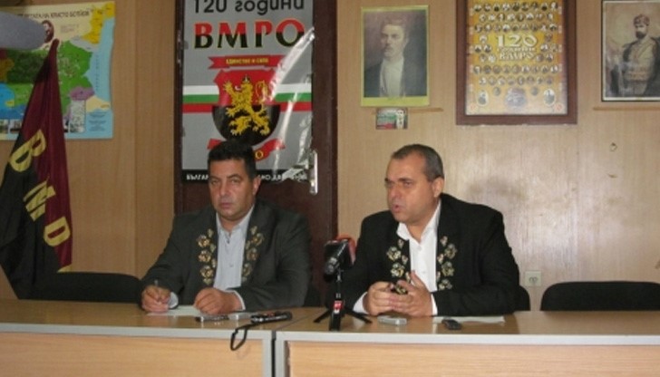 Веселинов: Смятам да дам пример на останалите депутати, които се чувстват истински българи и патриоти