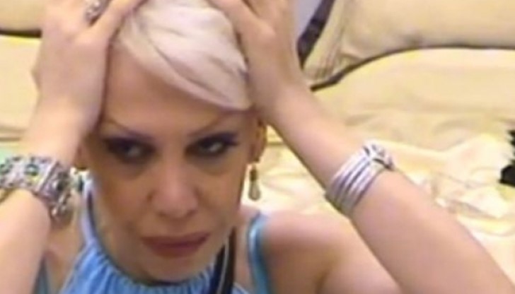 Луна към Люси: Имаш липсващи зъби! Луна към Люси: Имаш липсващи зъби!