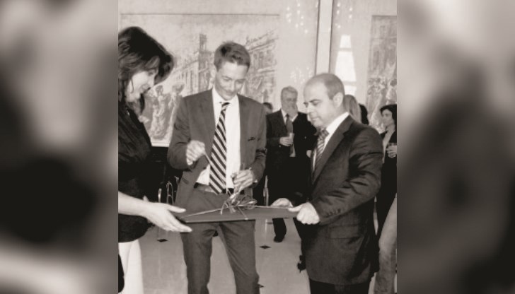 Кмета Пламен Стоилов връчи подарък на „Монтюпе“ по случай разширението Кмета Пламен Стоилов връчи подарък на „Монтюпе“ по случай разширението