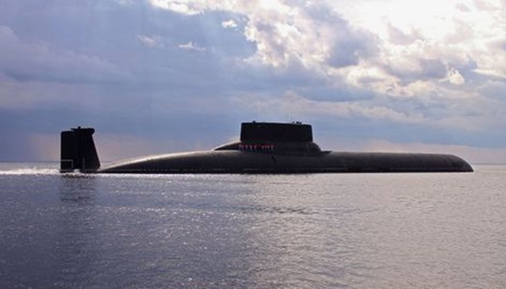 На борда на подводницата се намират 20 междуконтинентални балистични ракети Булава ( с натовски код SS-N-30) с около 200 ядрени бойни глави
