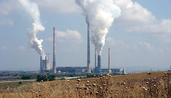 Задушлив смог обхвана в късните часове на четвъртък град Гълъбово