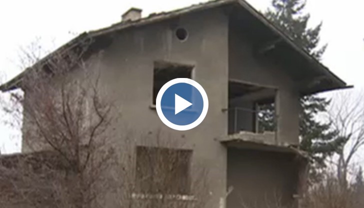 Филм разказва има ли духове в изоставената къща в софийското село Мусачево