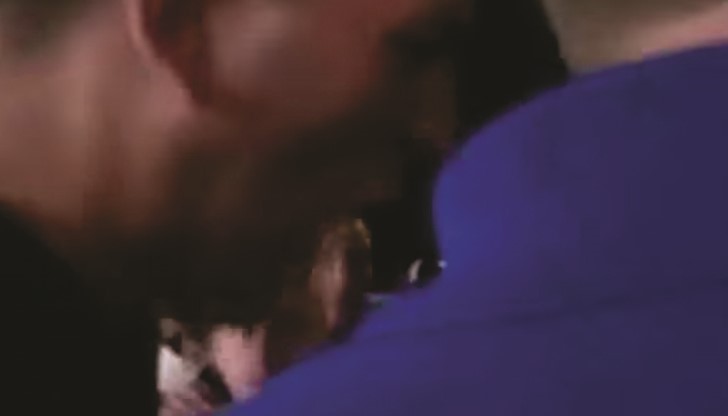 В него той открито заплашва бежанците с арест В него той открито заплашва бежанците с арест