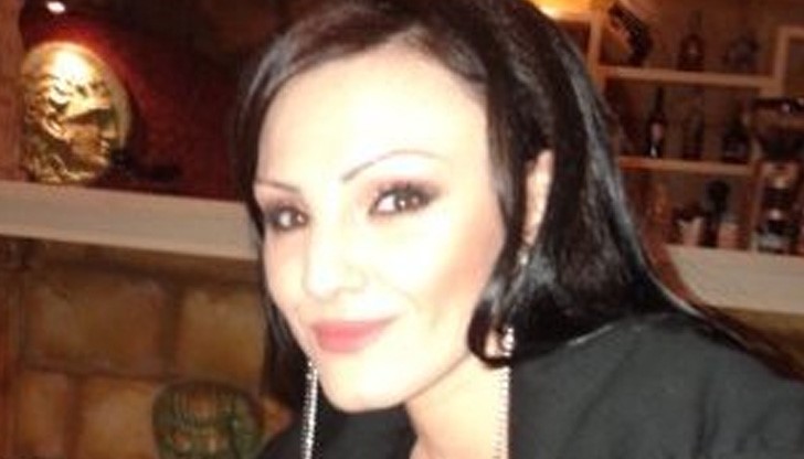 Дамата запазила самообладание и парирала удара на нападателя благодарение на това, че от дълго време тренира карате Дамата запазила самообладание и парирала удара на нападателя благодарение на това, че от дълго време тренира карате