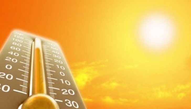 Максималните температури в тези области достигнат до 34-38 градуса.