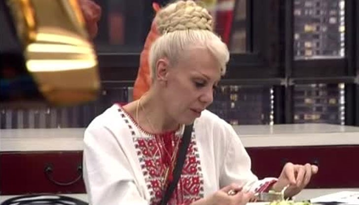 Българката от турски произход, още с влизането си в предаването смая зрителите с признанието, че смята да се кандидатира за президент на България Българката от турски произход, още с влизането си в предаването смая зрителите с признанието, че смята да се кандидатира за президент на България