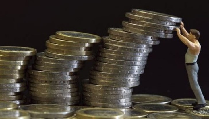 През септември ще бъде поет нов вътрешен дълг в размер на 300 млн. лв. През септември ще бъде поет нов вътрешен дълг в размер на 300 млн. лв.