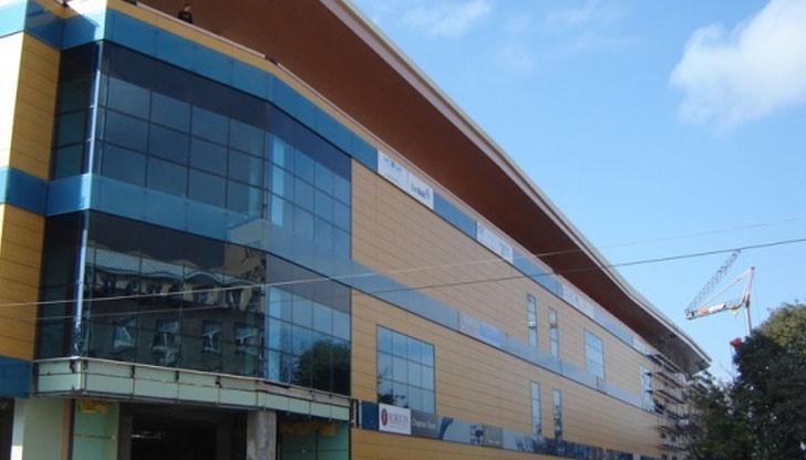 "Мега Мол Русе" вече затвори и фалира след иск на Лондонския клон на Банка Пиреос