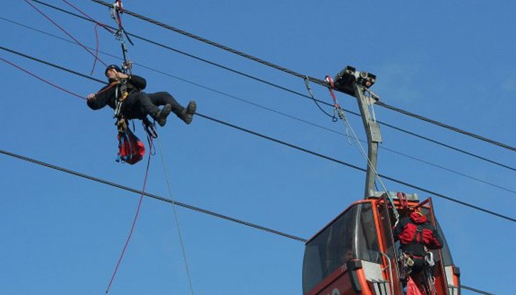 След намесата на техници съоръжението все пак се движеше с няколко сантиметра в минута След намесата на техници съоръжението все пак се движеше с няколко сантиметра в минута